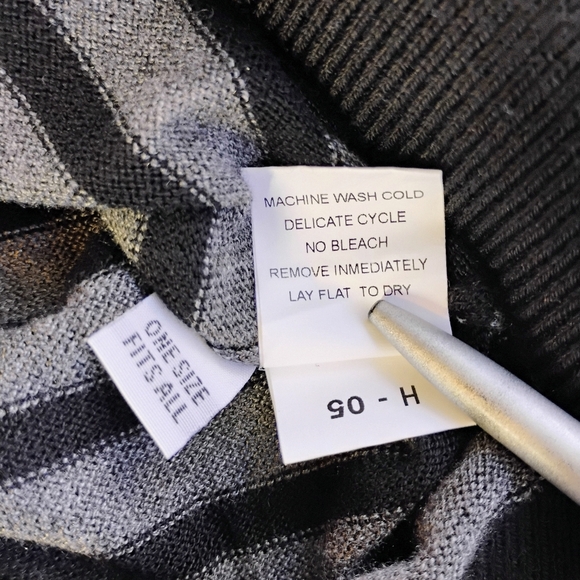 PLANET by Lauren G Sweater Gray Black White Ribbed Hem Stripes One Size - Picture 8 of 12